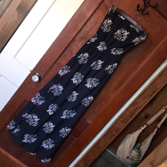 NWOT Hollister Strapless Dress - Picture 1 of 3